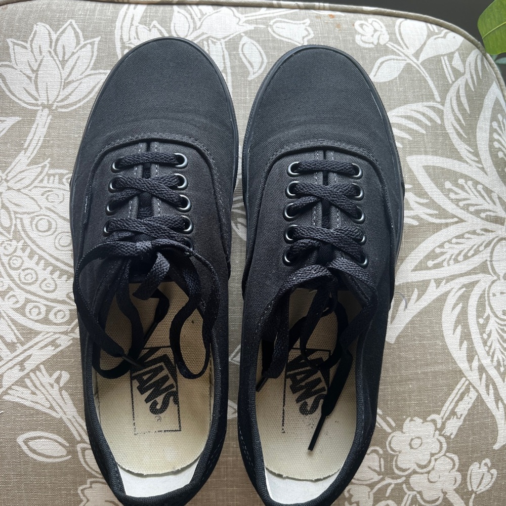 Vans Men's Black Canvas Sneakers